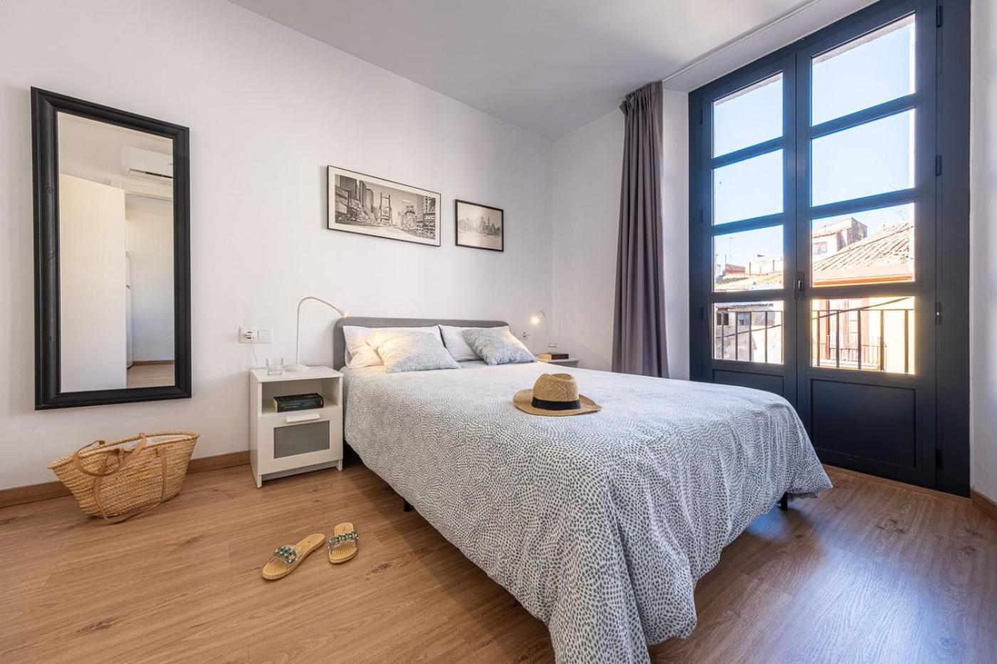 Tarragona Apartments ภายนอก รูปภาพ