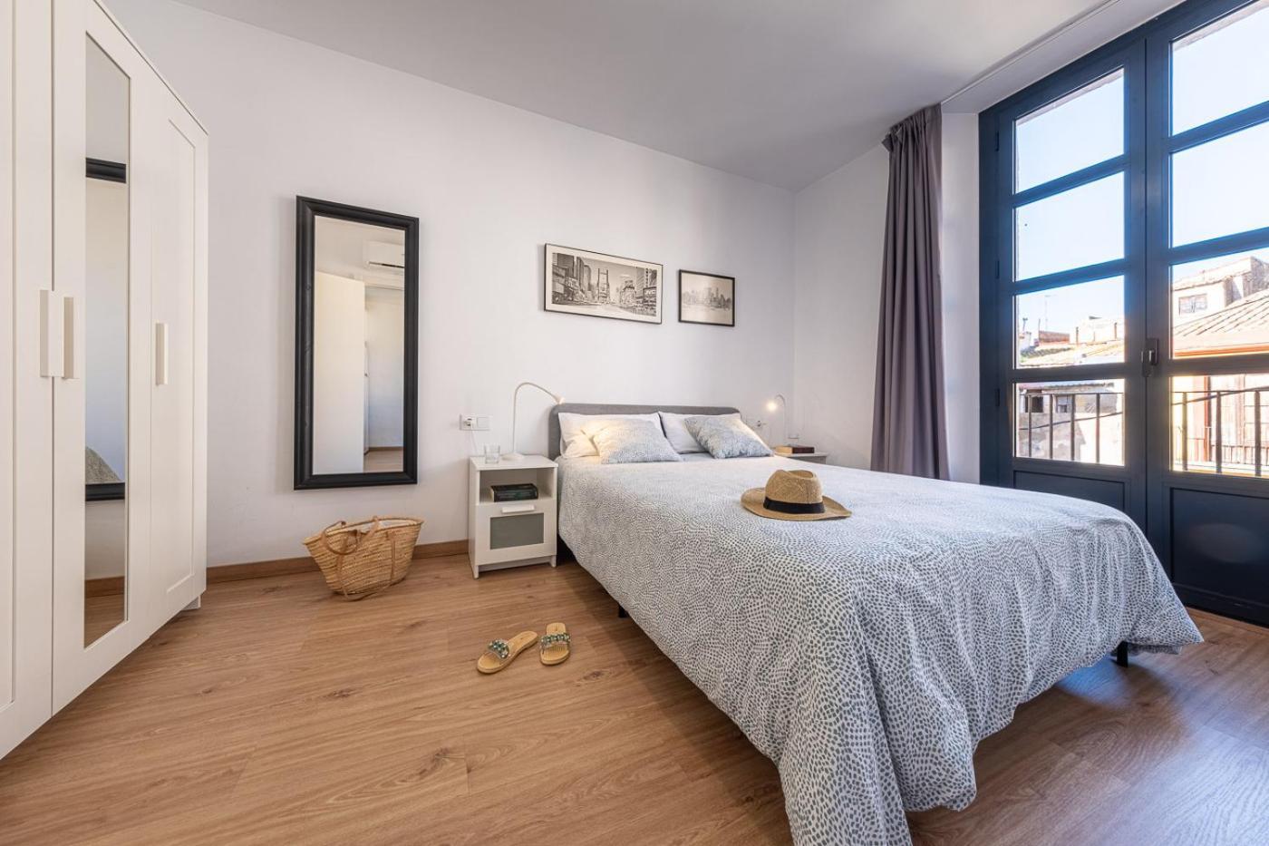 Tarragona Apartments ภายนอก รูปภาพ