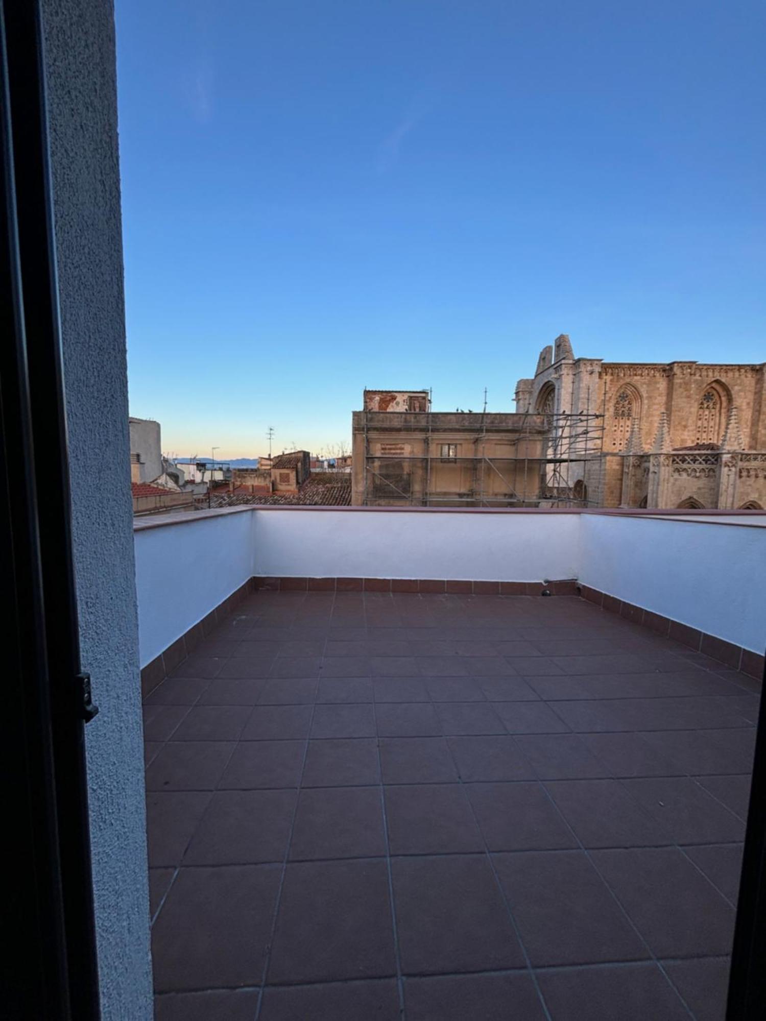 Tarragona Apartments ภายนอก รูปภาพ