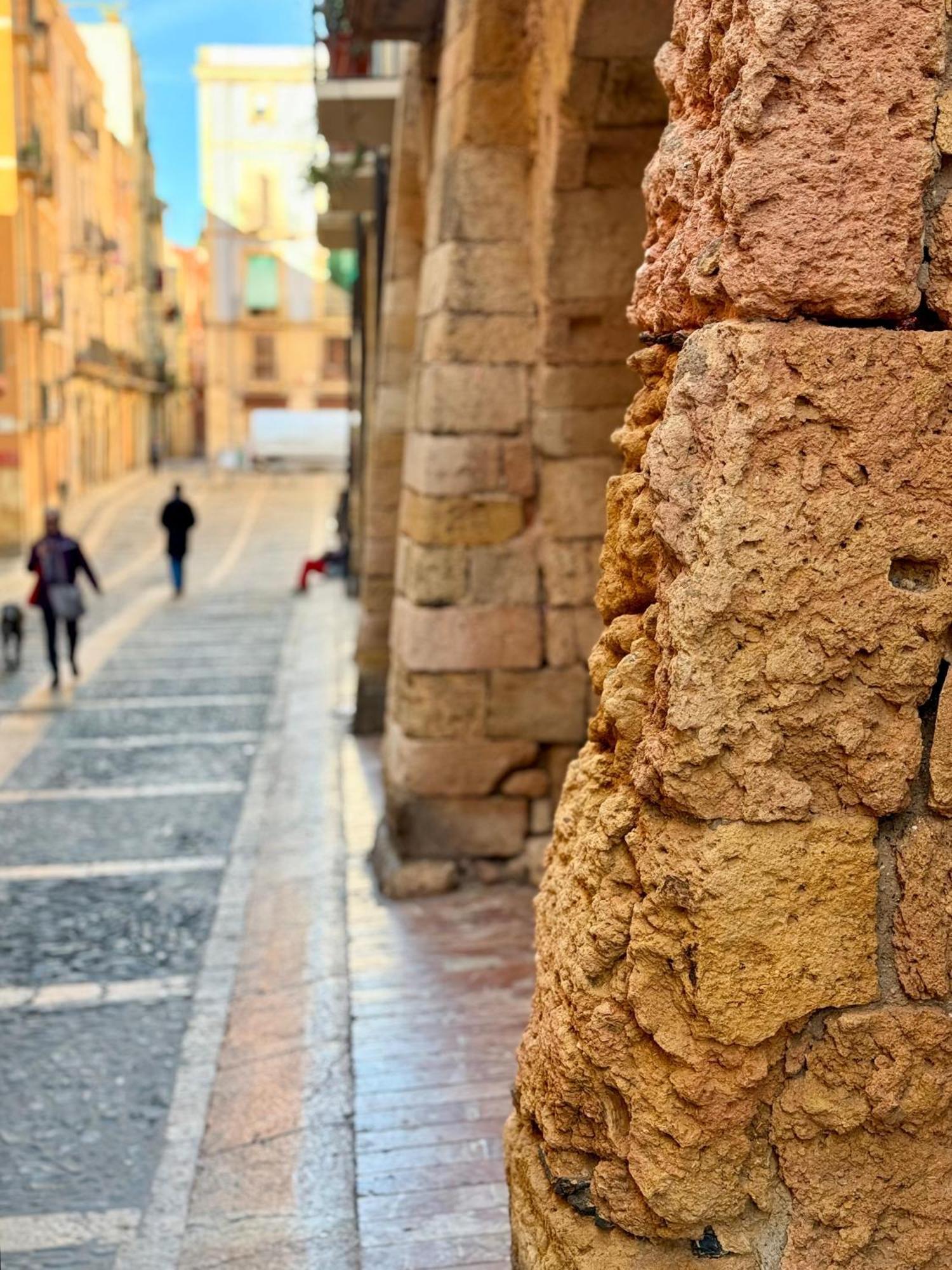 Tarragona Apartments ภายนอก รูปภาพ